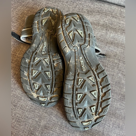 Teva sandals - Picture 2 of 3